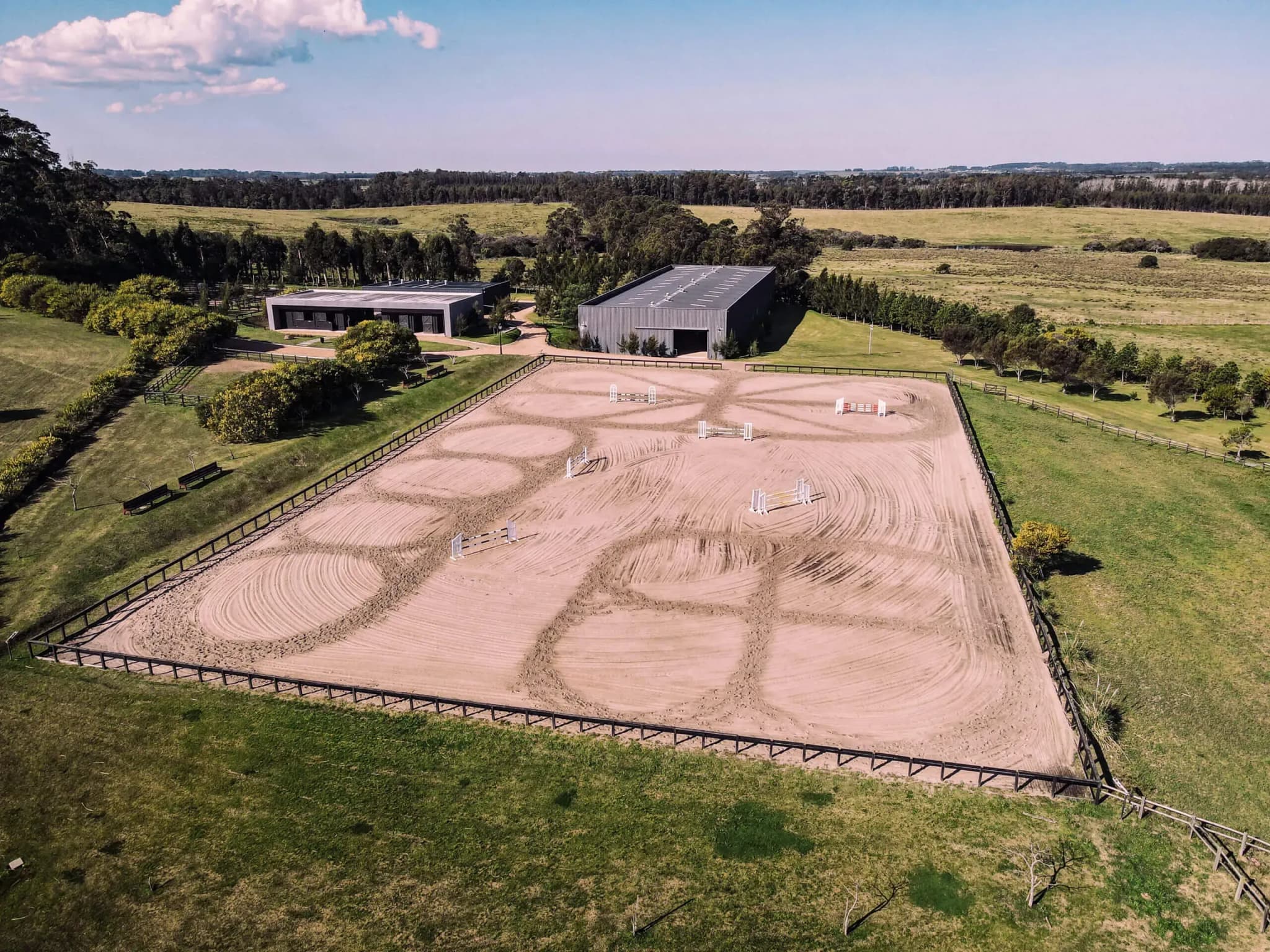 Equestrian Center with indoor arena and stables at Fasano Las Piedras