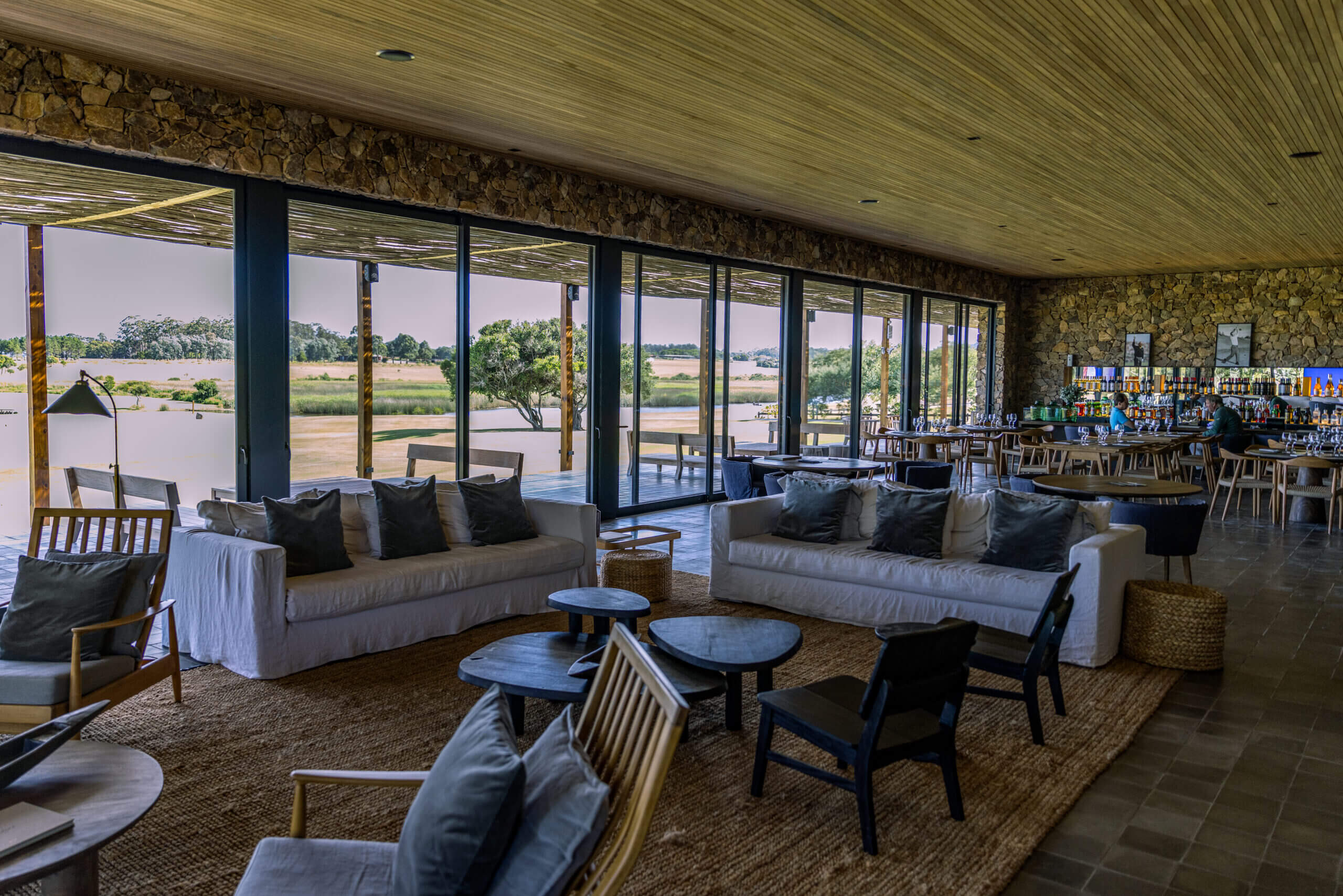 GOLF CLUBHOUSE