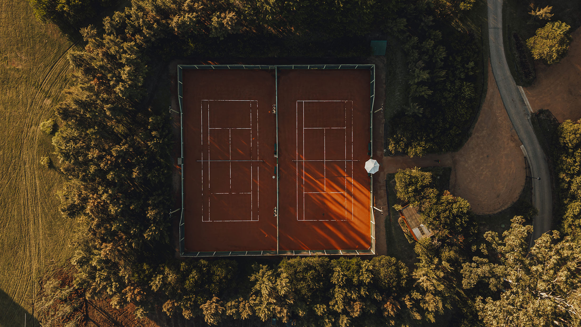 Quadras de Tênis, de Beach Tennis, e Campo de Futebol
