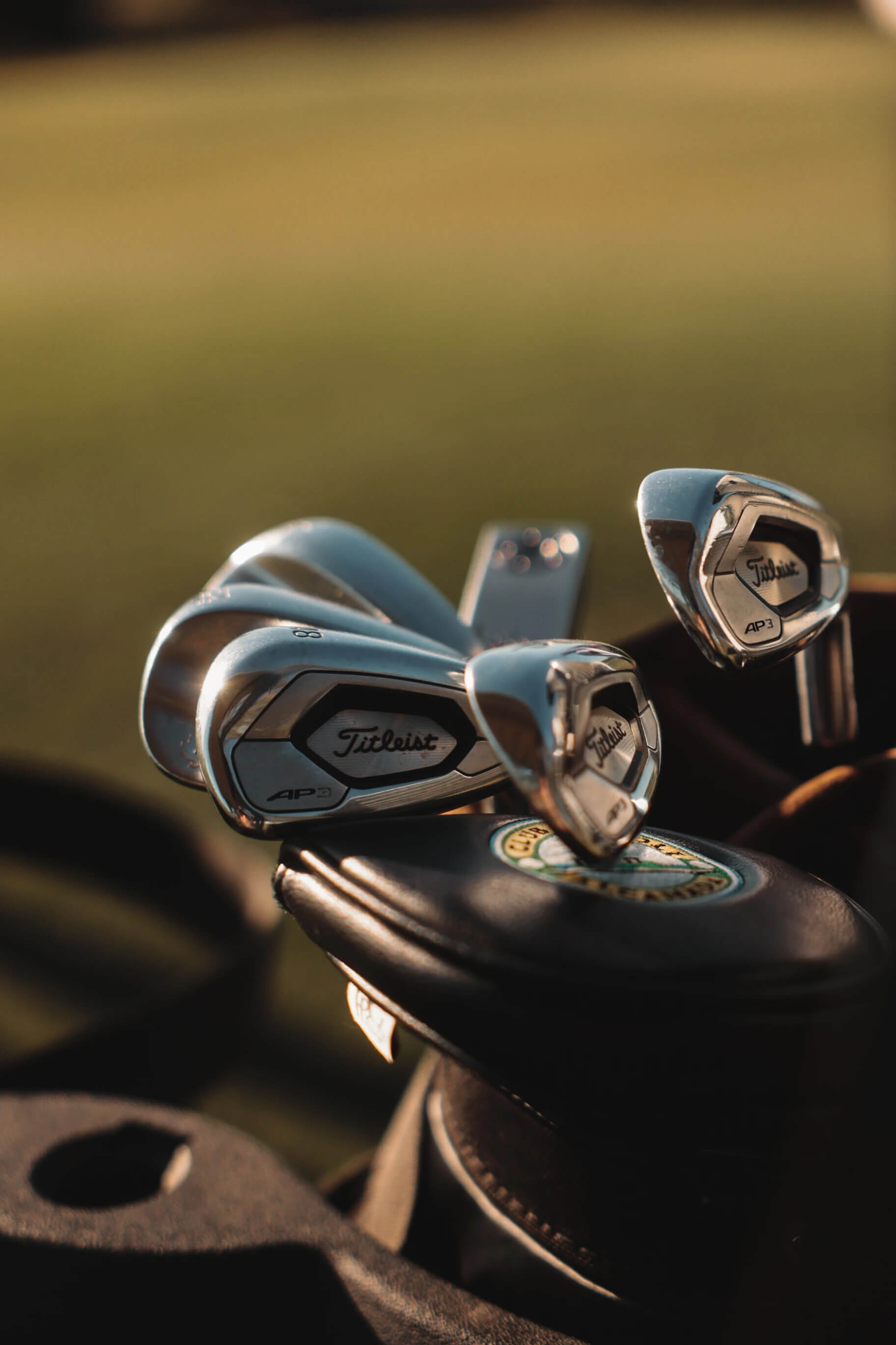 Campo de Golfe de 18 buracos por Arnold Palmer com Driving Range
