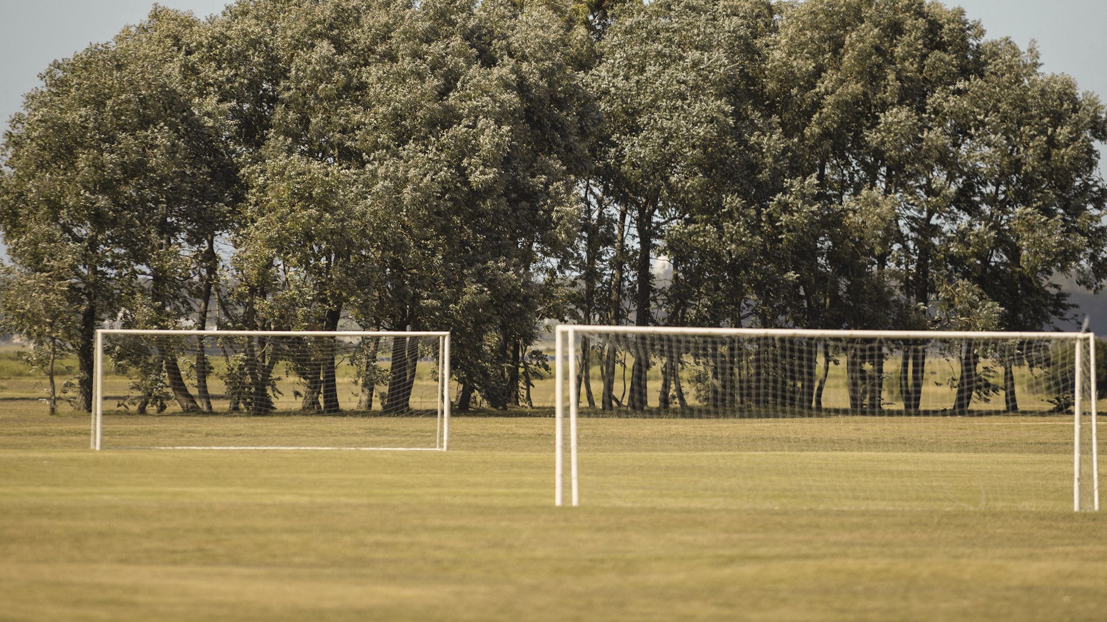 Quadras de Tênis, Beach Tennis e Campo de Futebol